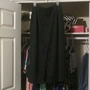 Black Mid Length Pencil Skirt w Tags